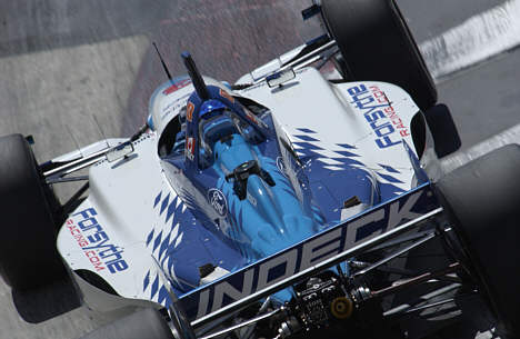 Paul Tracy på vej til pole position i Long Beach (Foto: Ford / Autostock / Wieck Photo Database)